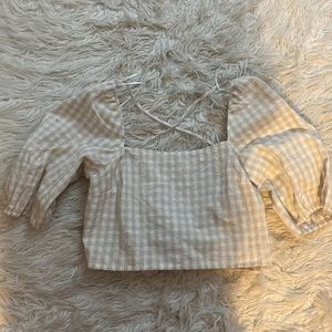 cream and white tie-back crop top from H&M